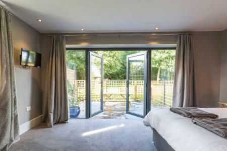 Oak & Hazel, Heath Row Barn Apartment Overton  Exterior foto